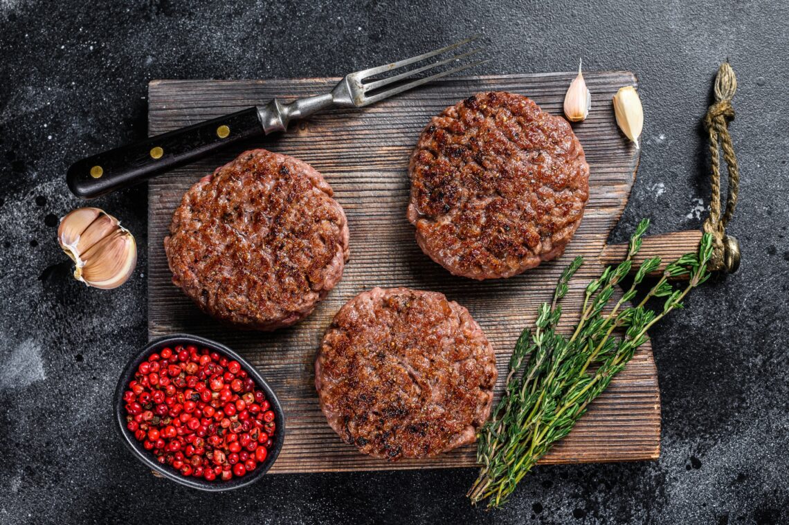 No-Bun Turkey Burgers With Basil Aioli