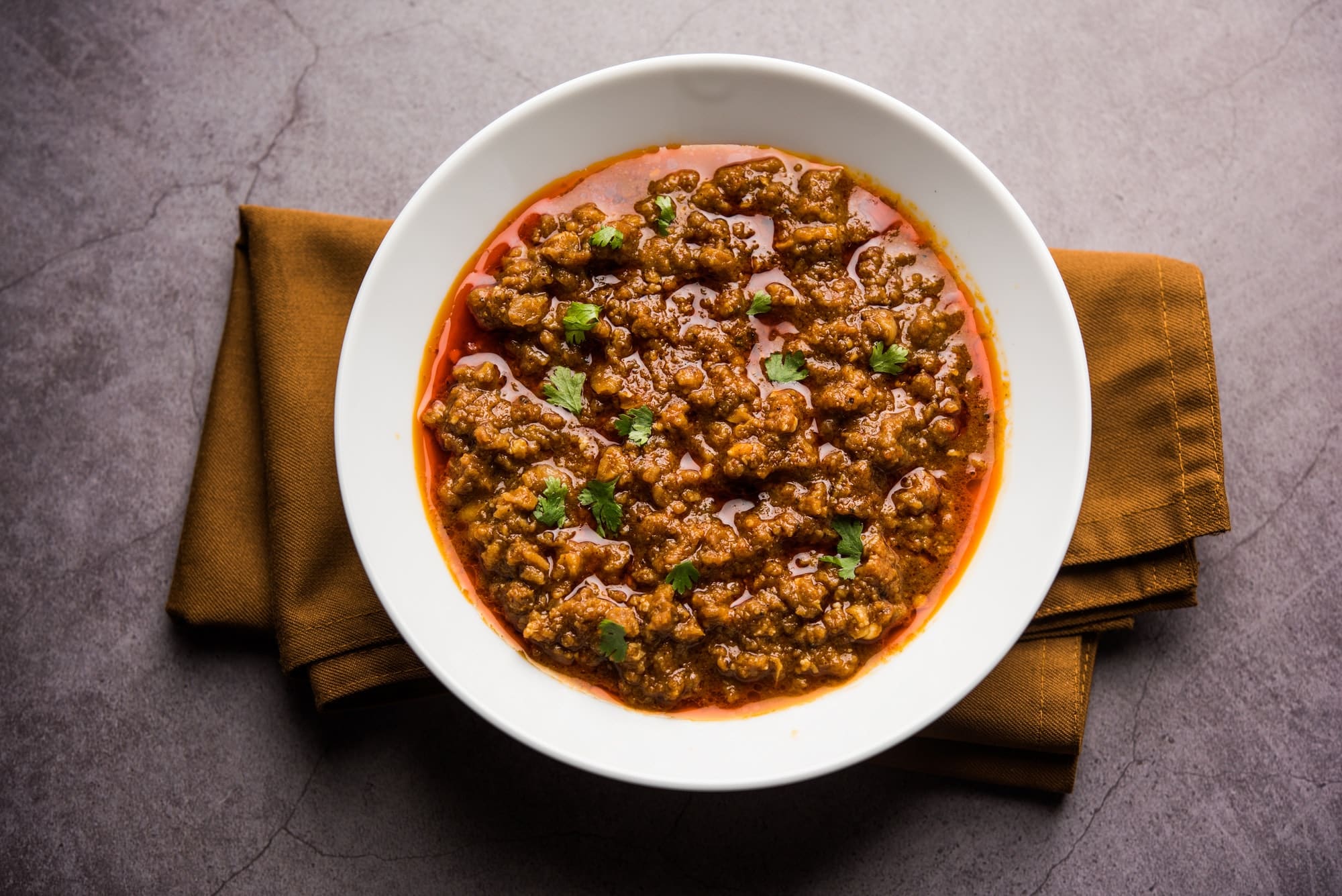 Appetizing Beef Mince and Onion With Lime and Curry