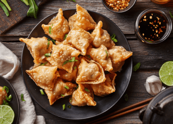 Crunchy Deep Fried Peanut Chicken Wontons