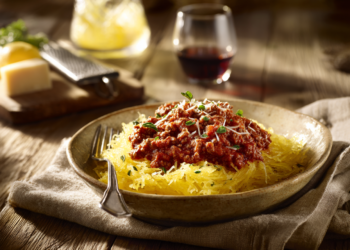 Healthy Spaghetti Squash With Meat Sauce
