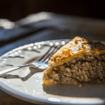 Puffy Meat Pie (Kreatopita) Recipe