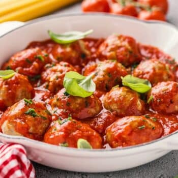 Meatballs In Tomato Sauce: A Great Recipe On A Budget 2 Meatballs In Tomato Sauce With Basil