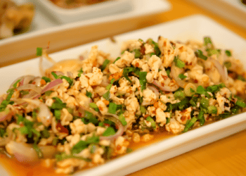 Spicy Mint Chopped Chicken With Ground Pork