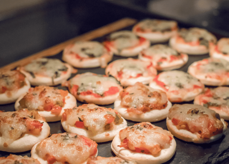 Delicious Mini Taco Pizza